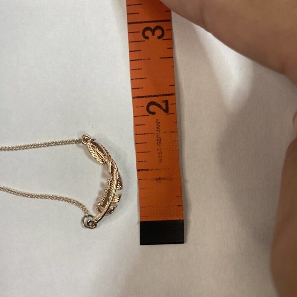 Beautiful Paparazzi Jewelry New Earrings And Necklace Set Feather And Chains - Picture 10 of 12